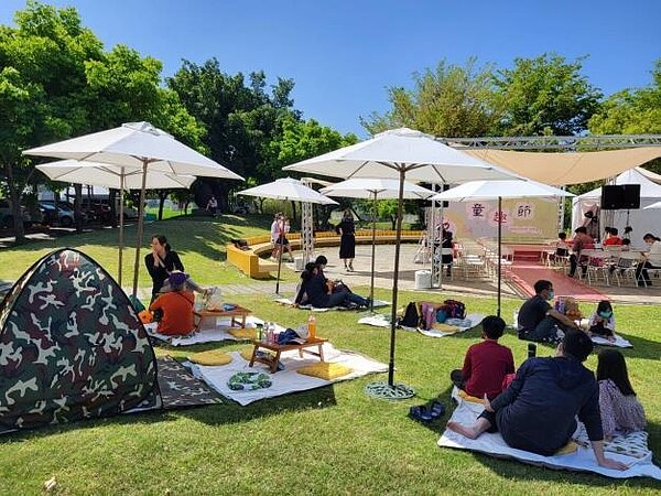 葫蘆埤野餐。圖/台南市政府提供