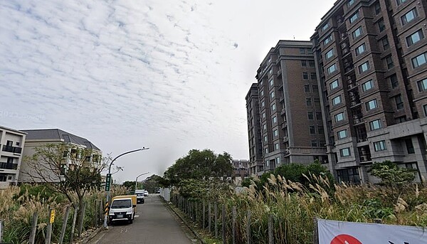 青埔外溢買盤鎖定2字頭「這區塊」!看屋客多、後勢看好 大園客運園區大樓新案2字頭房價相當有吸引力,不少青埔「外溢買盤」會到該區買房。圖/google map