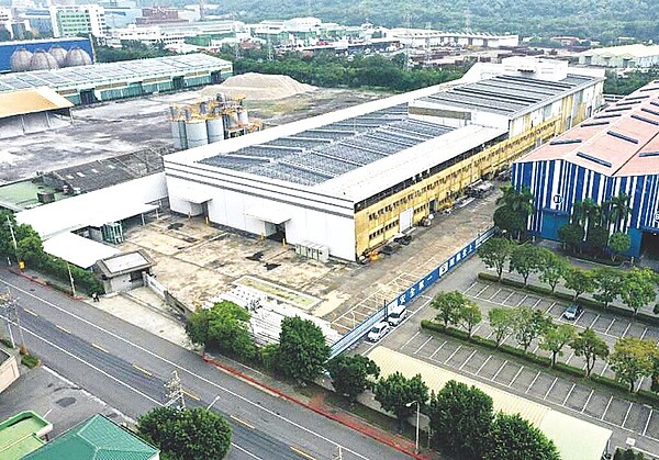高雄臨海工業區稀有大型廠房釋出標售。圖/業者提供