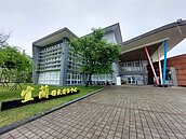 宜蘭國民運動中心球場漏水　廠商竟說「對氣候不熟悉」