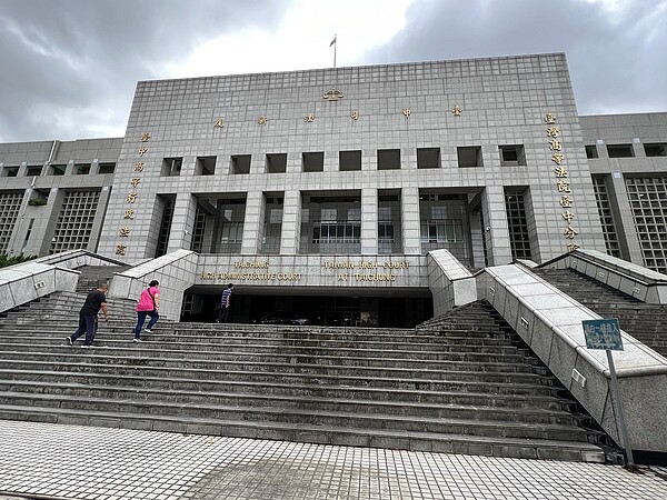 台中市張姓男子在2019年時搭訕女子、糾纏超過20分鐘涉性騷,台中高等行政法院判罰3萬元確定。圖/聯合報系資料照