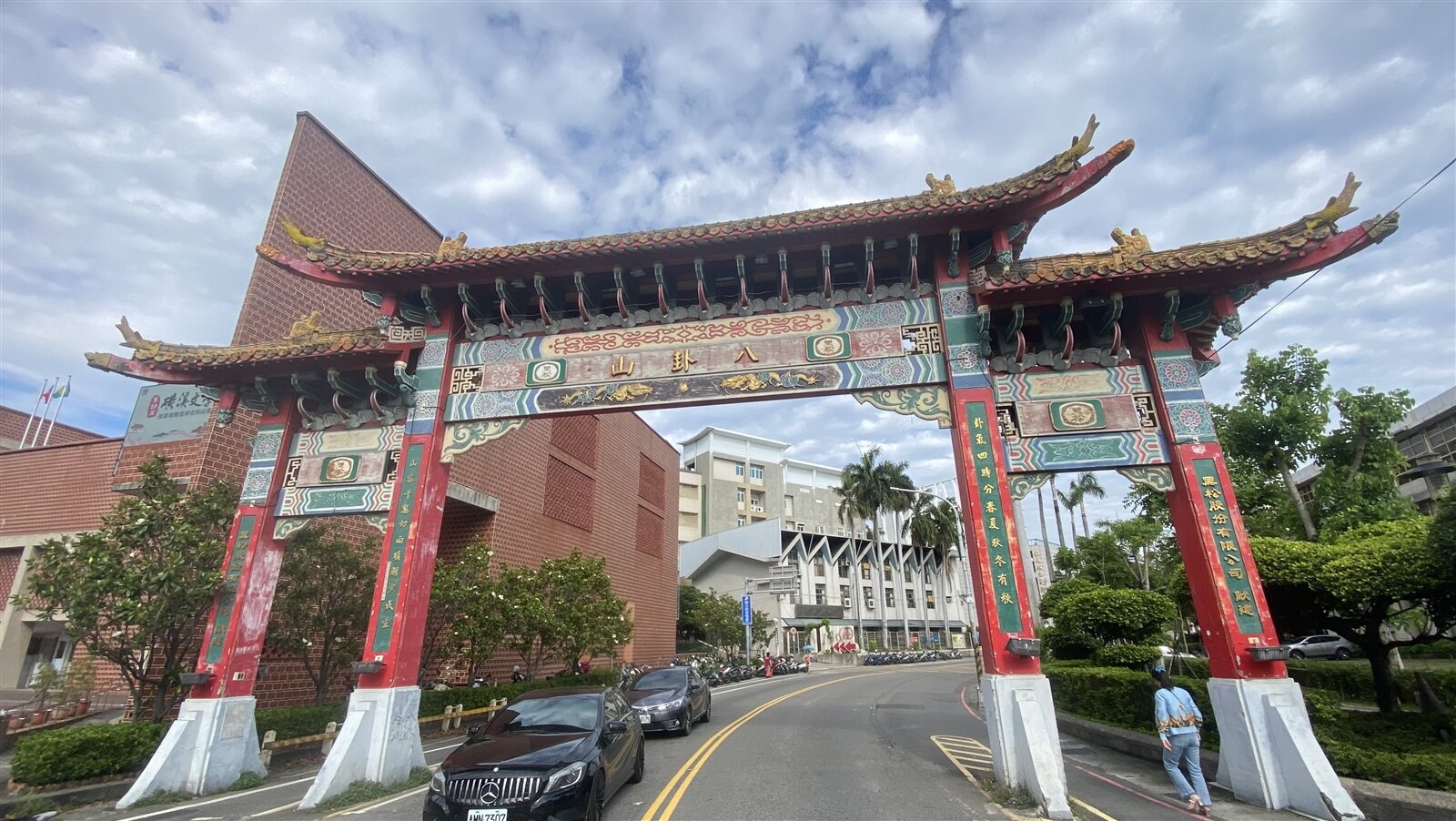 歷經3次流標的彰化八卦山牌樓修繕工程,最近終於完成發包,期能趕上彰化縣建縣300年。記者劉明岩/攝影