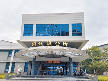 宜蘭縣頭城鎮第五公墓百合陵園火化場因年代久遠、設施老舊,不堪年年虧損,頭城鎮公所(見圖)2021年申請報廢,經監察院審計室調查發現火化場不曾火化遺體,要求公所說明,內政部也要追討近4000萬元工程款。(吳佩蓉攝)