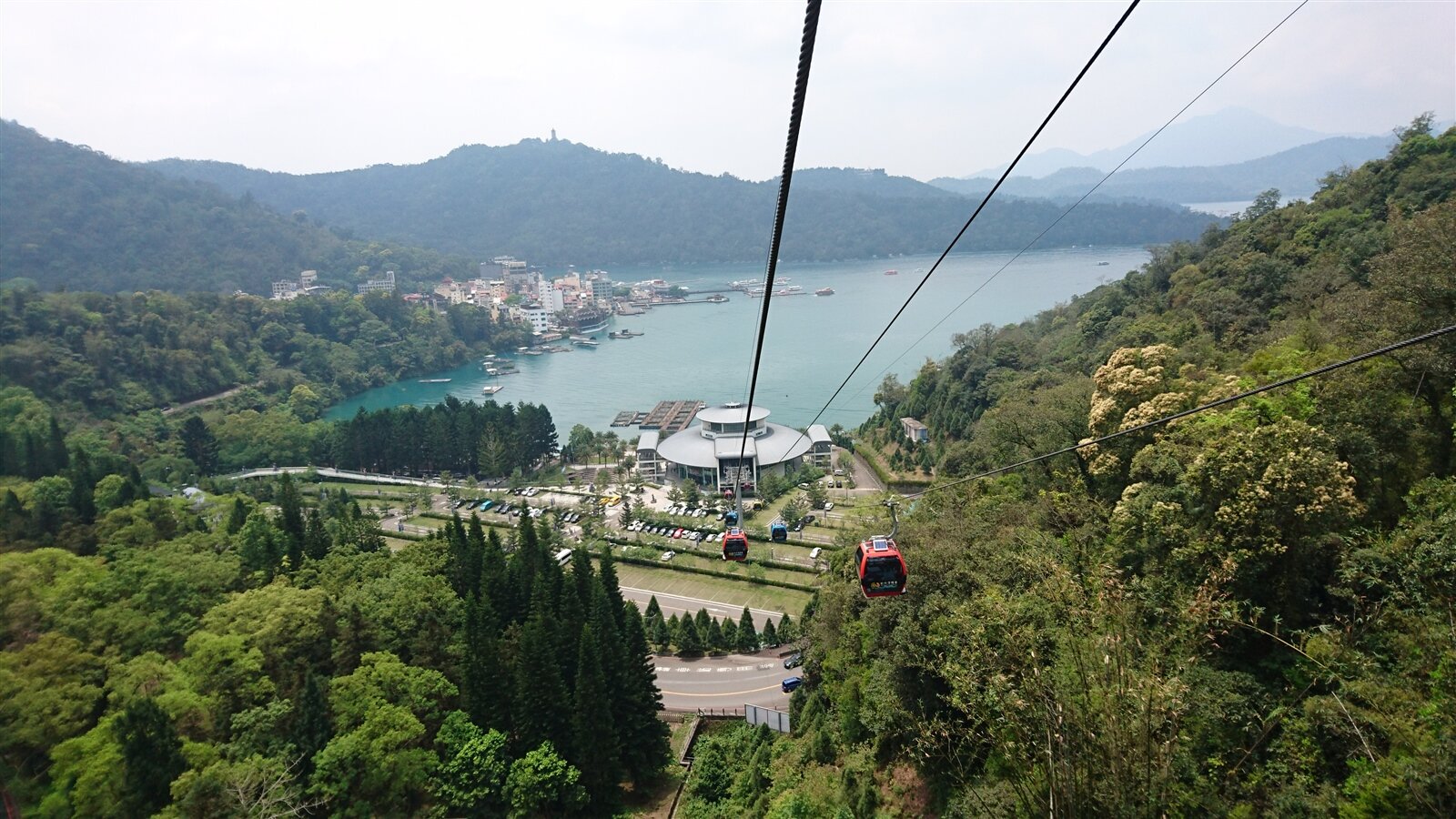 日月潭纜車成功運營後,早已成為潭區的十大美景之一,立委蔡培慧上任後,重提案要求交通部評估興建向山至車埕纜車案。記者黑中亮/攝影
