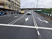 煥然一新！忠孝橋引道路面美化　雙北通行安全又舒適