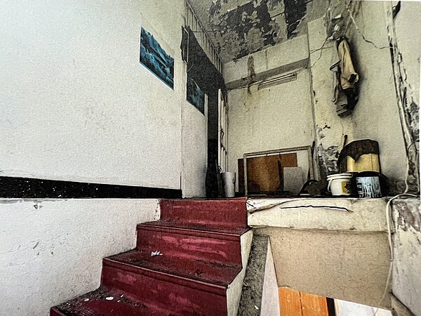 鄭男友人昨早上門拜訪，發現鄭男陳屍員工宿舍。記者李隆揆／翻攝