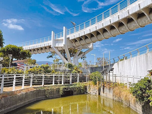 高雄市水利局推動內惟埤補助水源計畫，預計今年8月完工，此兼顧水源與生態。（高雄市水利局提供／林瑞益高雄傳真）