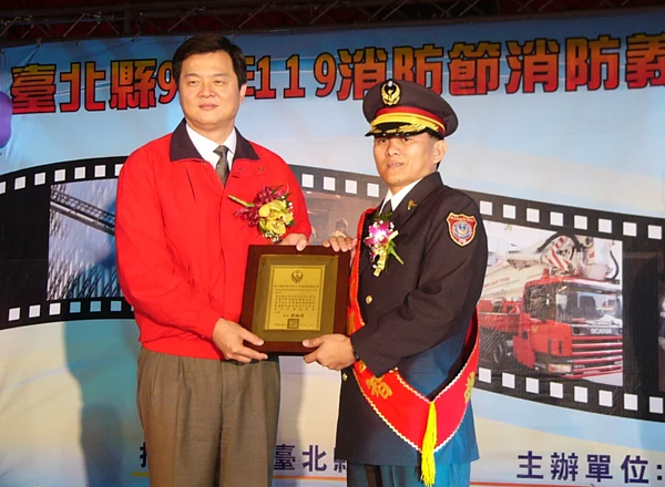 曾獲消防楷模表揚的胡靈智,2006年2月間遷戶籍到花蓮縣卓溪鄉,投票支持有叔侄關係的候選人,被依刑法妨害投票正確罪判刑,胡不服,聲請釋憲,憲法法庭今行言詞辯論。圖/聯合報系資料照