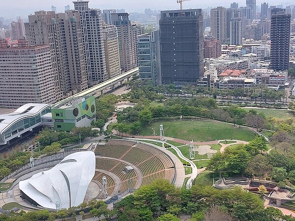 台中七期南側區域宜居，屬較低密度開發、有豐富綠地，並有優質少戶數社區提供國內難得一見的一流服務，吸引購屋客。圖／好房網News記者林和謙／攝