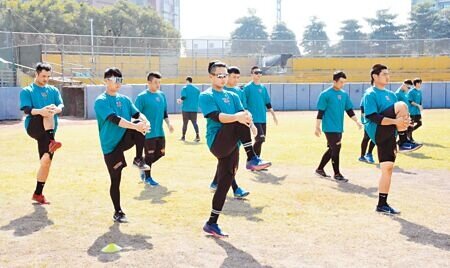 屏東縣立棒球場設備老舊,目前作為城市棒球隊訓練基地,而計畫打造的國際棒球場可望近期完成招標,預計4年後完工。(林和生攝)