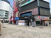 人潮回來立刻反應　睽違18月西門町再現萬元店租