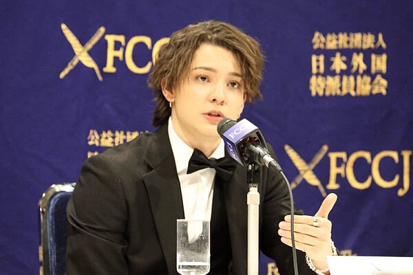 岡本Kauan開記者會指控曾被喜多川性侵。圖/摘自推特