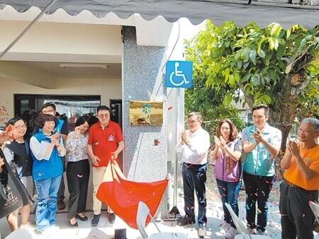 台東市中興路的星願大樓昨天揭牌啟用，星兒有了專屬於自己的家。（蔡旻妤攝）