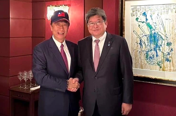 郭台銘昨天與自由民主黨重量級人物,眾議院議員萩生田光一會面。圖/經濟日報