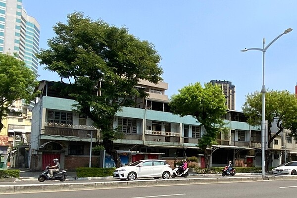 位於五福一路蛋黃區的台水舊宿舍 土地公開招租開發說明會/台水提供