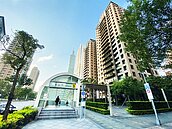 明明同條捷運線　2末端站「單價竟差64萬」！房仲點出兩極化關鍵