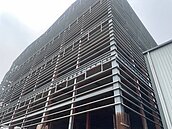 疑風太大？　桃園2工人自從屋頂墜地身亡