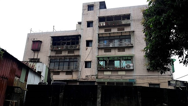 淡水神明廳惡火燒家族,釀一家8口3死1命危。記者曾伯愷/攝影