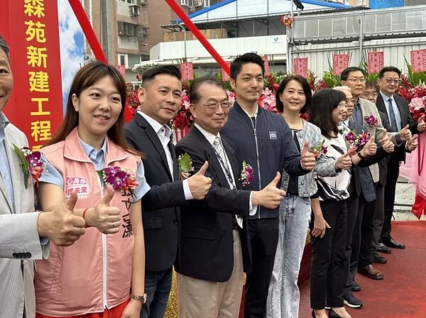 中華工程20日舉行原延壽國宅J區「中工鳴森苑」動土典禮,圖四為中華工程董事長周志明,圖五為台北市長蔣萬安。記者朱曼寧/攝影
