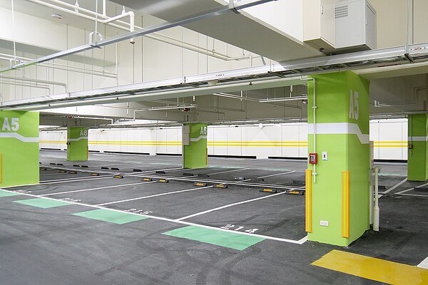 佳和公園停車場計有280個汽車停車位及100個機車停車位。圖/新北市政府提供