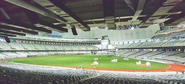 台北市副市長李四川發文，公布大巨蛋鋪設人工草皮的現場施工狀況。圖／取自李四川臉書