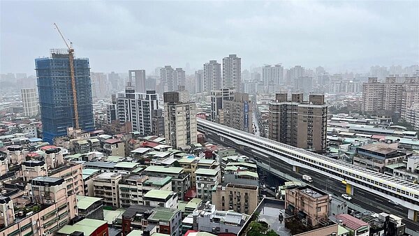 台北屋齡普遍偏高,老房子裝修對民眾吃力不討好,如果有意促進屋頂改建,官方可能得提高誘因。示意圖/東森新聞資料照片