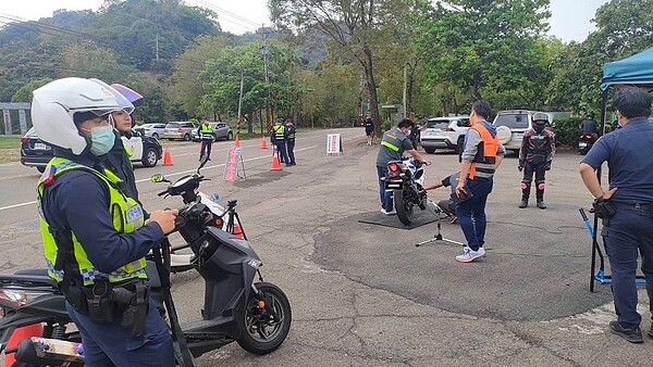 機車噪音檢測-太平長龍路。圖/台中市政府提供
