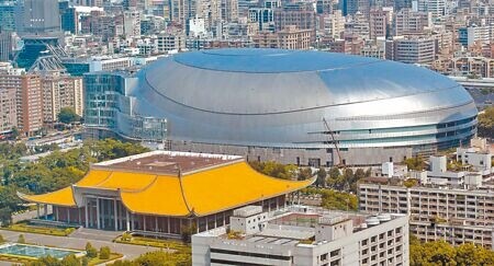 
遠東SOGO百貨結合大巨蛋，將打造提供購物、餐飲、休閒的新地標「遠東SOGO CITY」。（資料照片）
