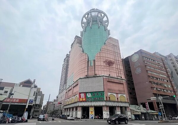 信義全球資產公司公開標售大台中車站商圈萬坪商場。圖/信義全球資產公司提供
