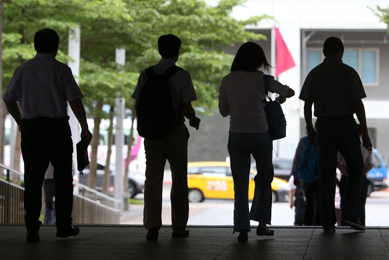 經濟部統計處發布最新「當前經濟情勢概況」報告比較台韓近年經貿發展。圖為台灣民眾示意圖。圖/聯合報系資料照片