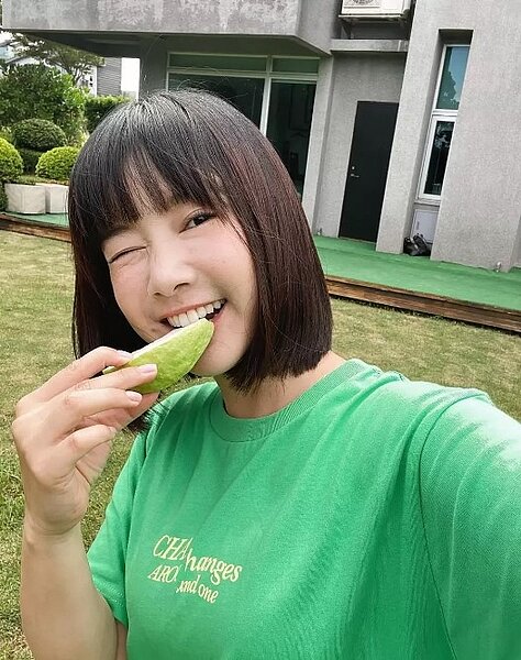 李佳穎認了現有新歡戀愛ing。圖/摘自臉書