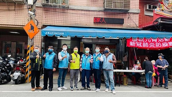 景平里慶元宵暨新冠肺炎防疫宣導活動。圖／取自「游一龍」臉書