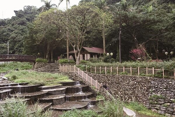 水源地公園位於丹鳳里，此公園可以戲水、烤肉，因此吸引諸多人前往。圖／取自新北市旅遊網官網
