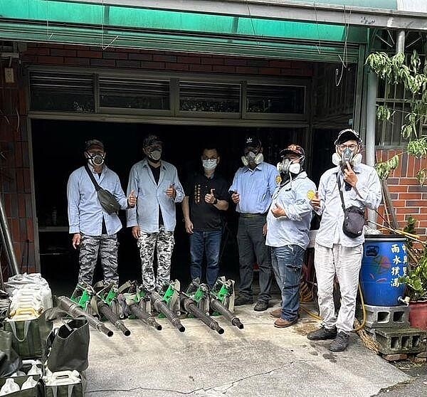 游里長定期安排里區清消,從各方面維護里民健康。圖/取自游志鴻里長臉書專頁