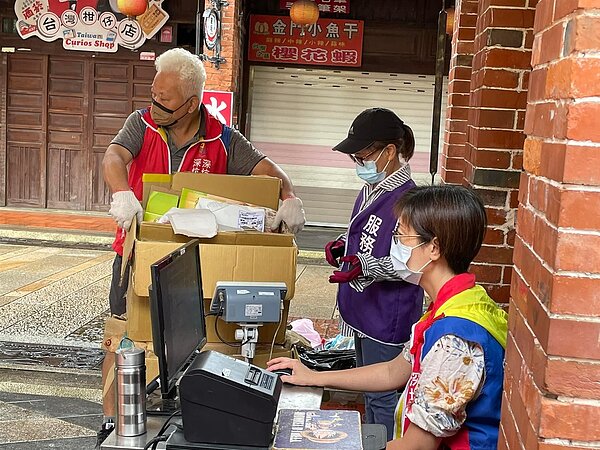 深坑里固定每週設置黃金資收站。（圖／擷取自黃建強個人臉書）