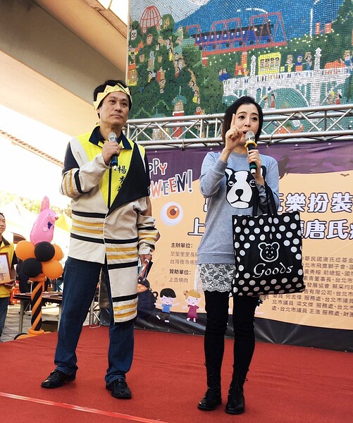 楊秀龍變裝出席至聖里萬聖節活動。圖／楊秀龍里長提供
