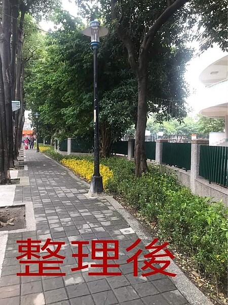 改造後的光華國小人行道。圖／易小滿攝
