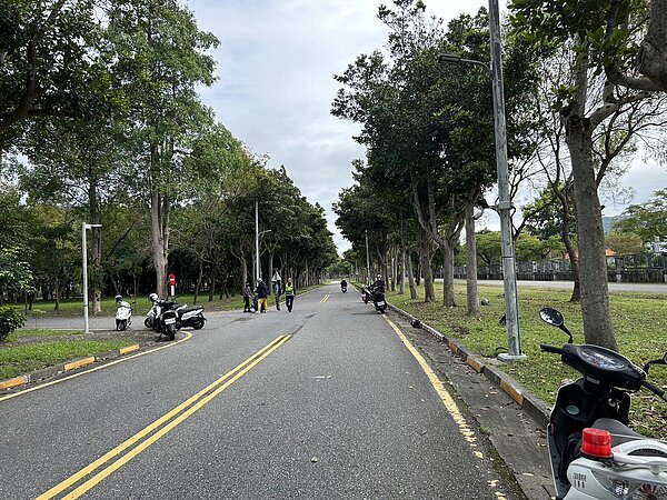 國立東華大學一名洪姓男學生10日上午騎車在校內外環道自摔，頭部重傷送醫不治。圖／民眾提供