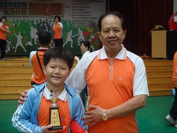 里長劉憲昌助人為樂。圖/易小滿攝