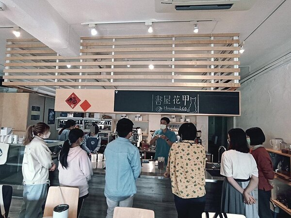 飛行少年咖啡班。圖／里長方荷生提供