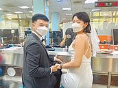 終結單身　竹市結婚登記破平日10倍