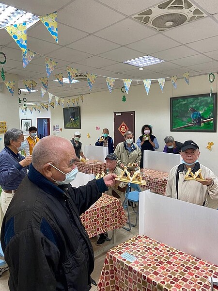 福星里舉辦聖誕節慶祝活動。圖/取自「中正萬華樂生活 X 有你有我」臉書