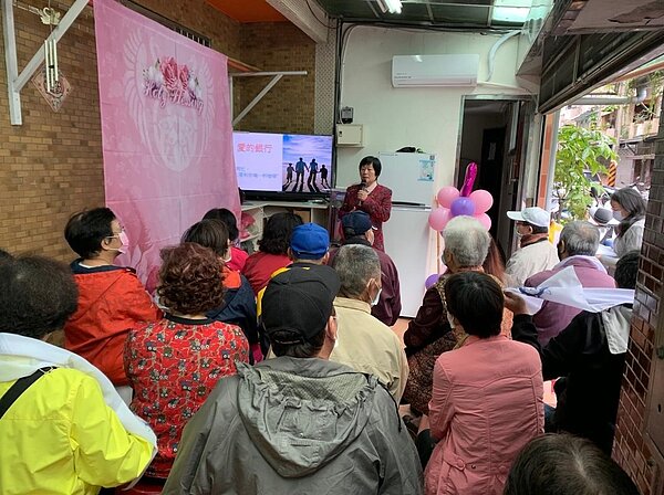 里內講座。圖片由黃昰瑋里長提供。