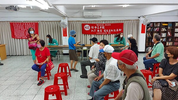 興得里進行免費流感疫苗施打。圖／取自台北市鄰里服務網
