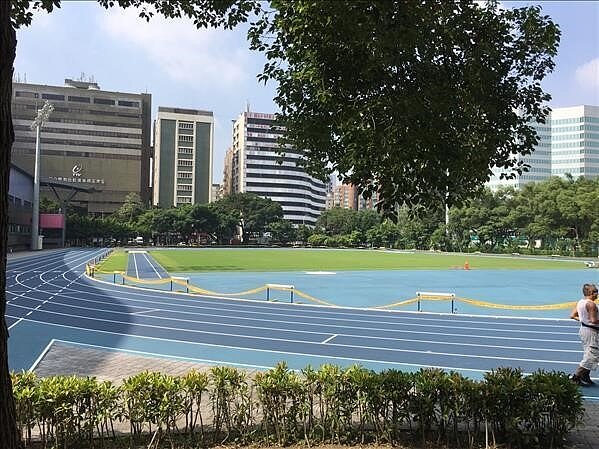 台北田徑場旁的暖身場。圖/取自「全國運動場館資訊網」網站