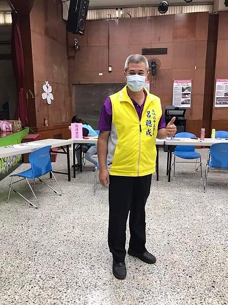 里長呂聰成足感恩。圖／易小滿攝