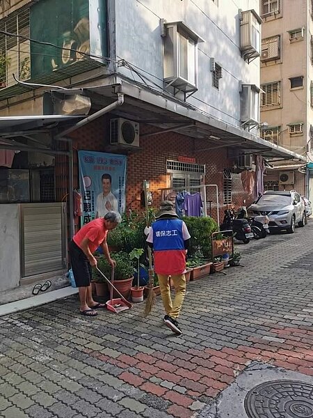 掃街大隊功勞大。圖／里辦提供