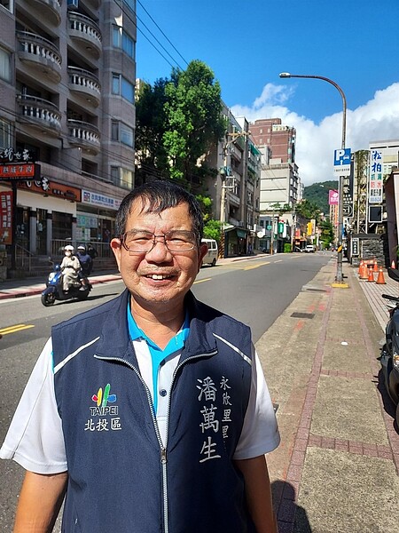 里長潘萬生渾身是勁。圖／易小滿攝