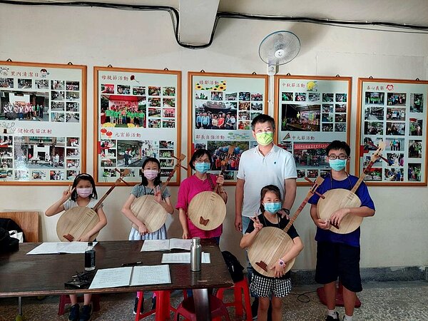 推廣在地傳統音樂文化。圖／許智全里長臉書