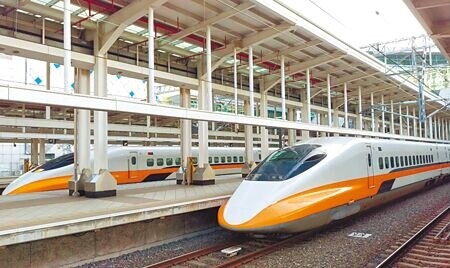 高鐵、高雄捷運延伸屏東選舉支票滿天飛,屏東鄉親稱不如把台鐵拉到恆春。圖為高鐵左營站。(本報資料照片)